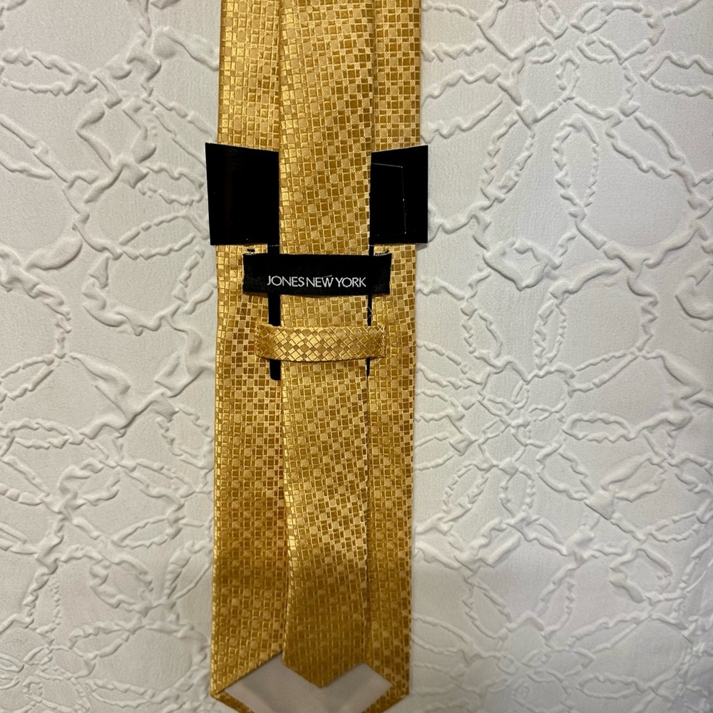 Jones New York Gold Yellow Tie NWT